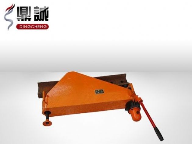點擊查看詳細信息<br>標題：垂直液壓彎軌機 閱讀次數(shù)：4401