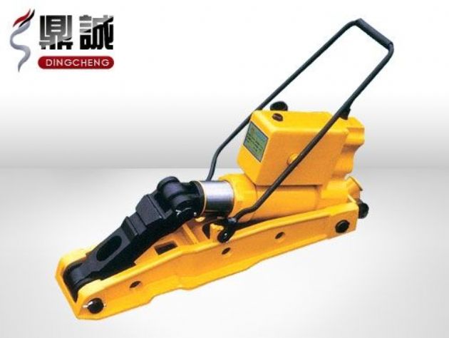 點(diǎn)擊查看詳細(xì)信息<br>標(biāo)題：液壓起撥道機(jī) 閱讀次數(shù)：4135