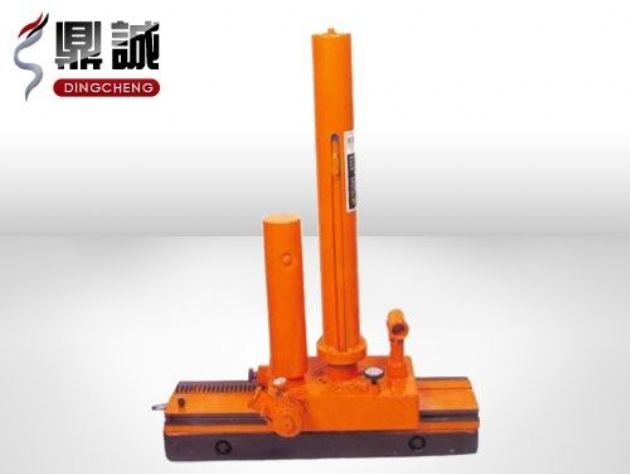 點(diǎn)擊查看詳細(xì)信息<br>標(biāo)題：機(jī)車(chē)落軌復(fù)位機(jī) 閱讀次數(shù)：4695