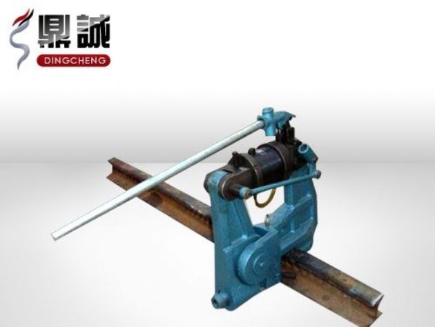 點(diǎn)擊查看詳細(xì)信息<br>標(biāo)題：液壓鋼軌擠孔機(jī) 閱讀次數(shù)：4340